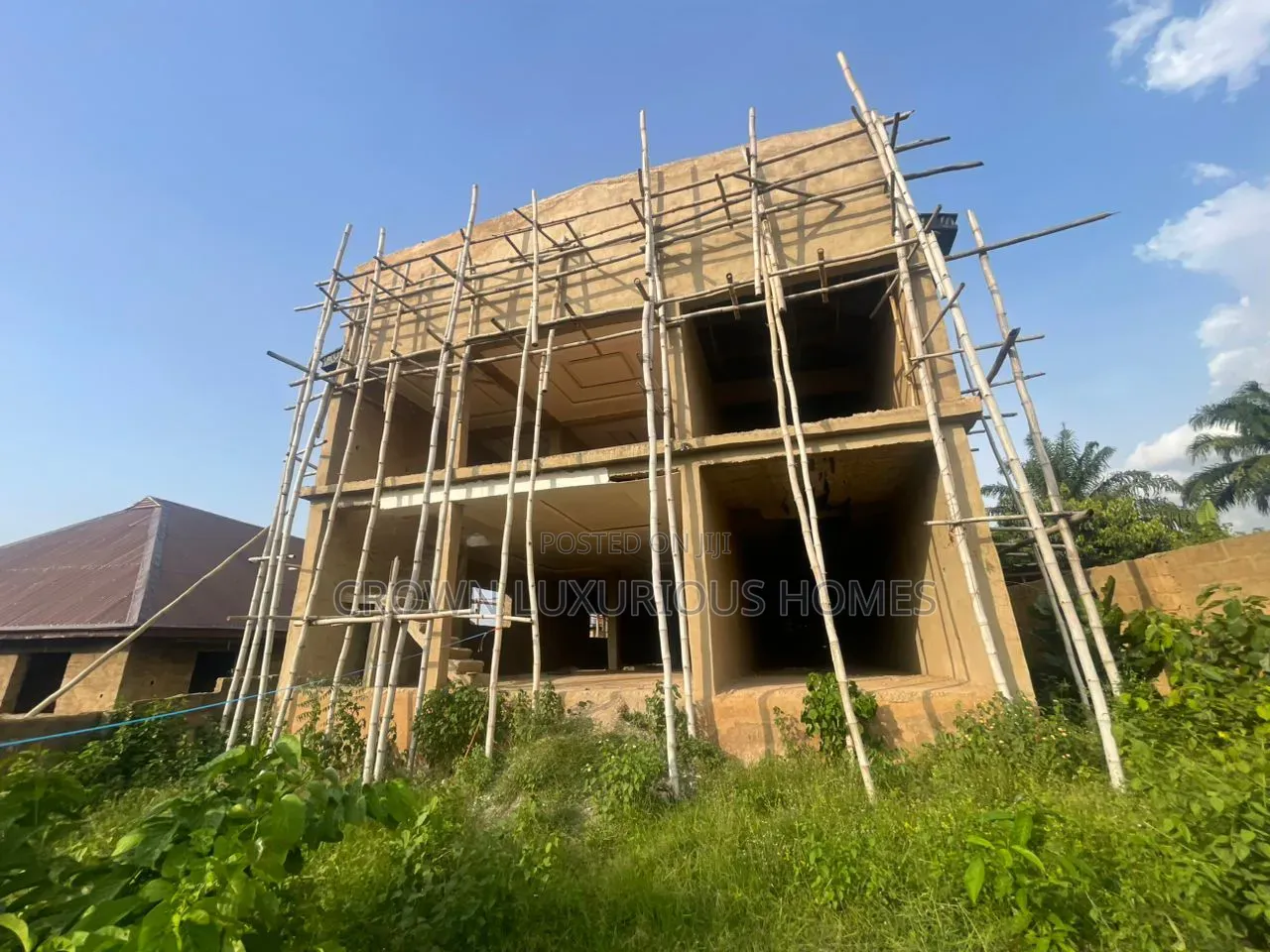 Land With Building for Sale in Ibadan
