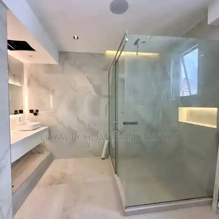 5bdrm Duplex in Banana Island for sale in Banana Island