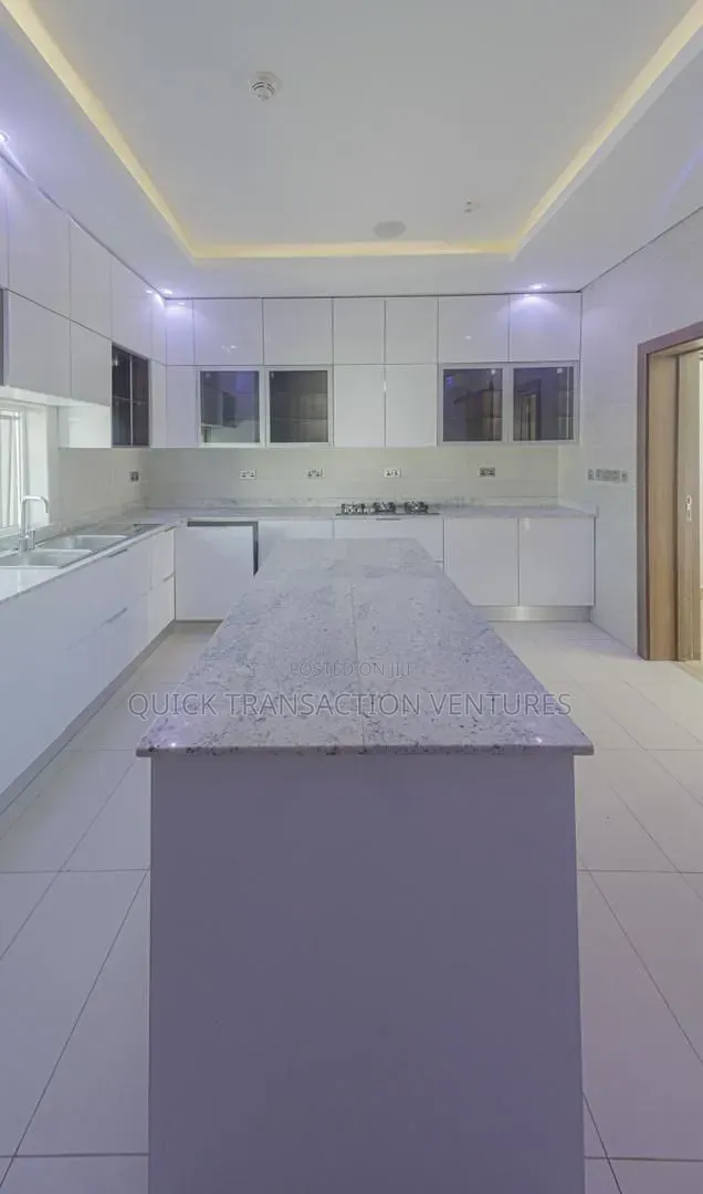 4bdrm Duplex in Pinnock Beach Estate, Osapa london for rent in Osapa london