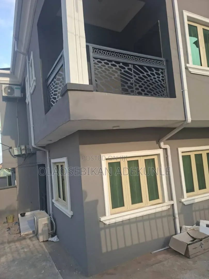 2bdrm Duplex in Omolayo Akobo Estate for rent in Akobo