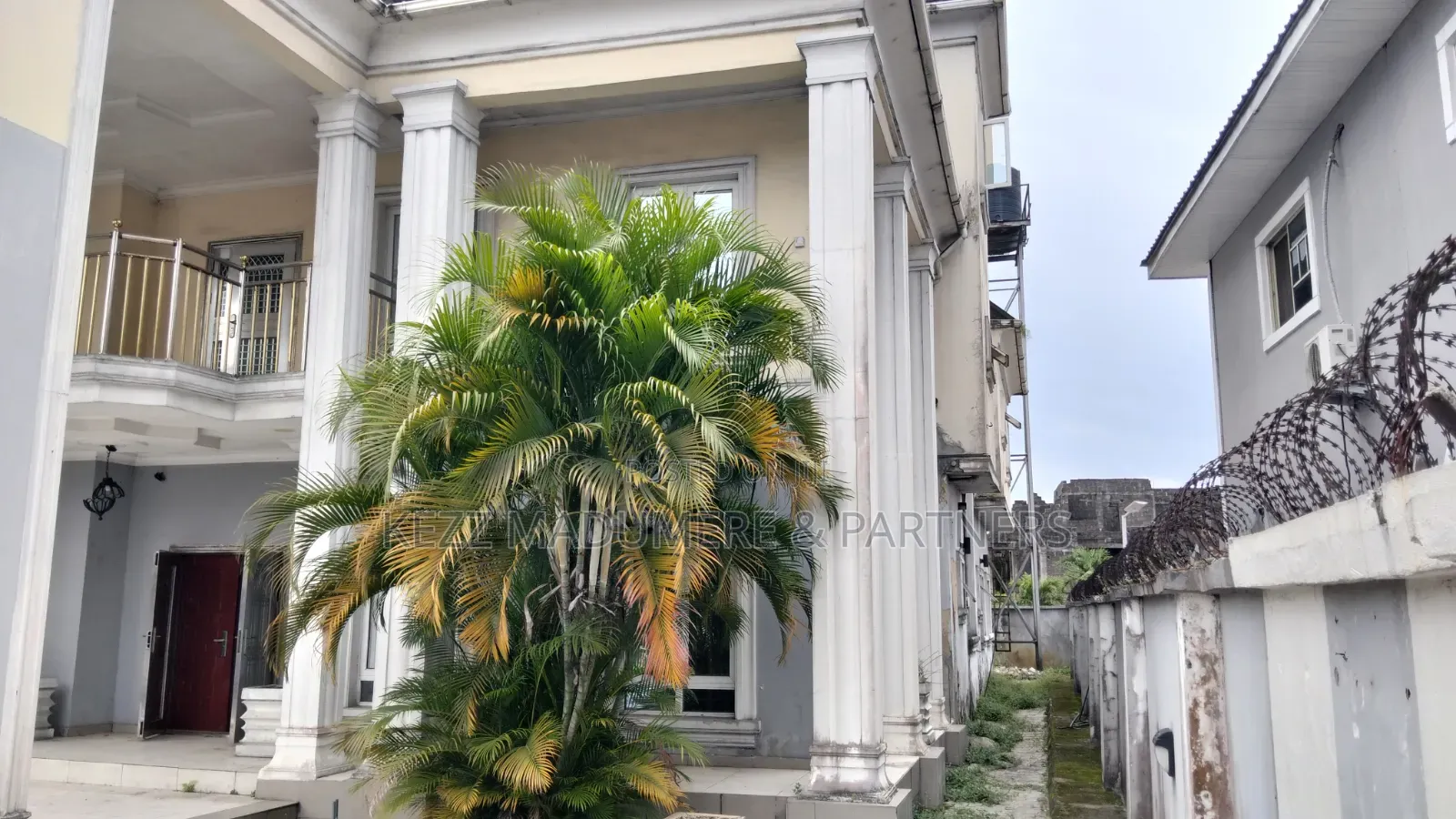 6bdrm Duplex in Royal Estate Dr, Old GRA for rent in Old GRA