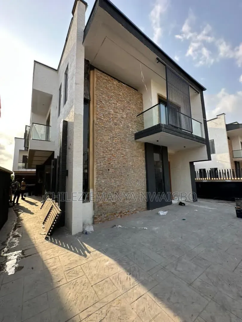4bdrm Duplex in Berger for sale in Berger