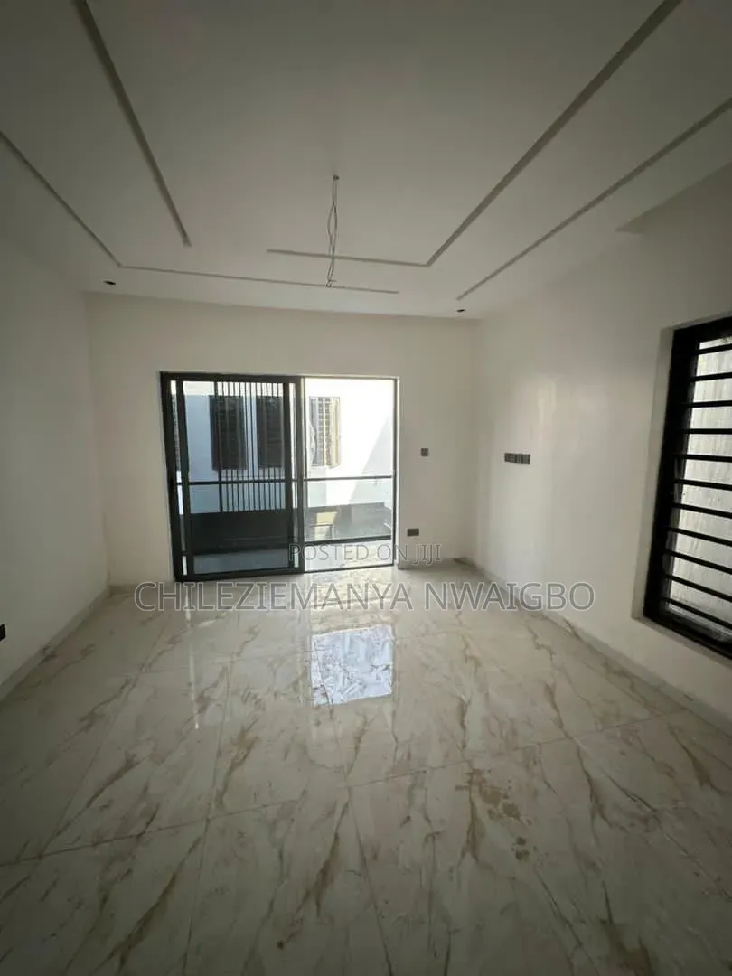 4bdrm Duplex in Berger for sale in Berger