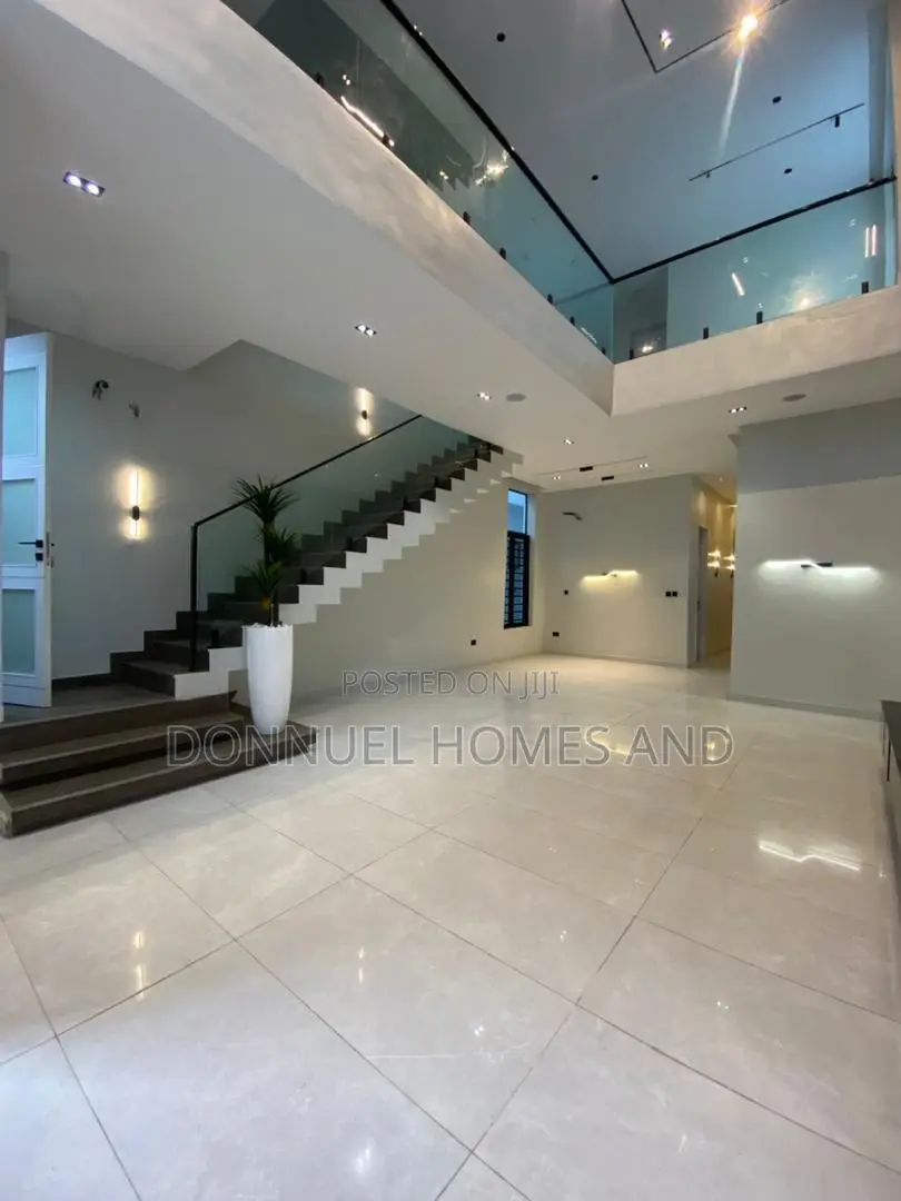 5bdrm Duplex in Lekki Expressway for sale in Lekki Expressway