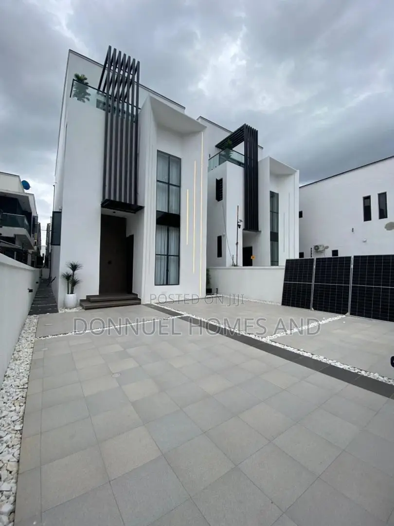 5bdrm Duplex in Lekki Expressway for sale in Lekki Expressway