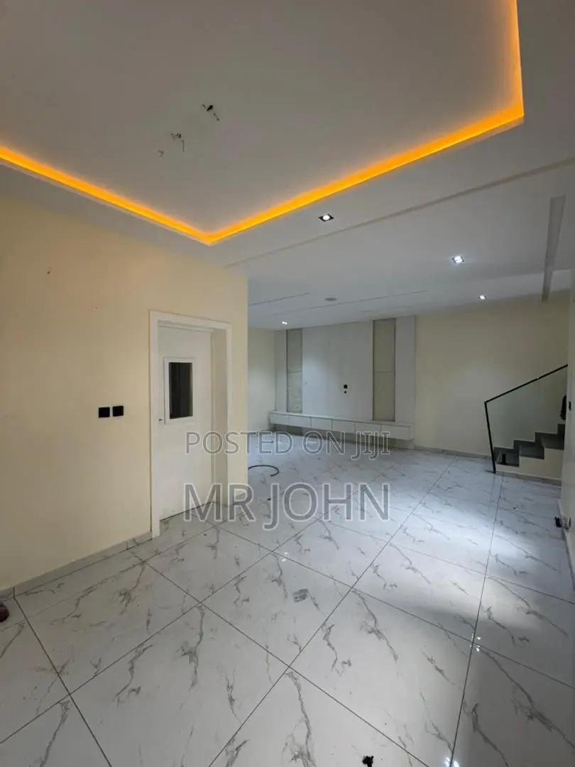 4bdrm House in Lekki 1 D Man Pr for rent in Lekki