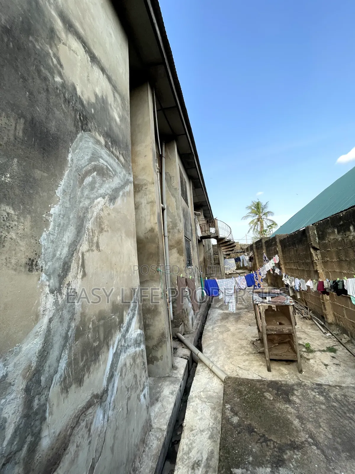 3bdrm Block of Flats in Afijagba, Alakia for sale in Alakia