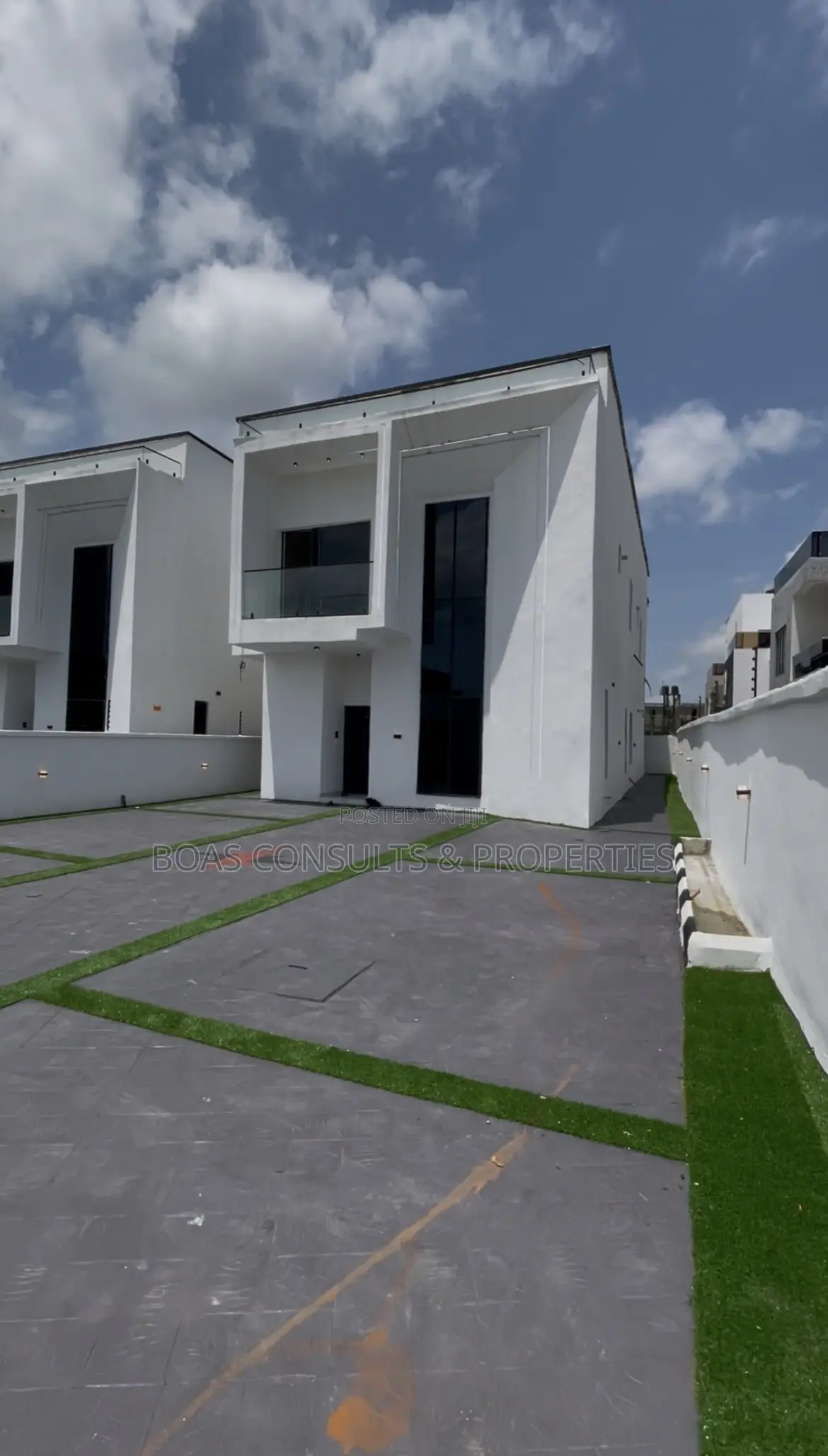 4bdrm Duplex in Ilaje / Lekki for sale in Ilaje / Lekki