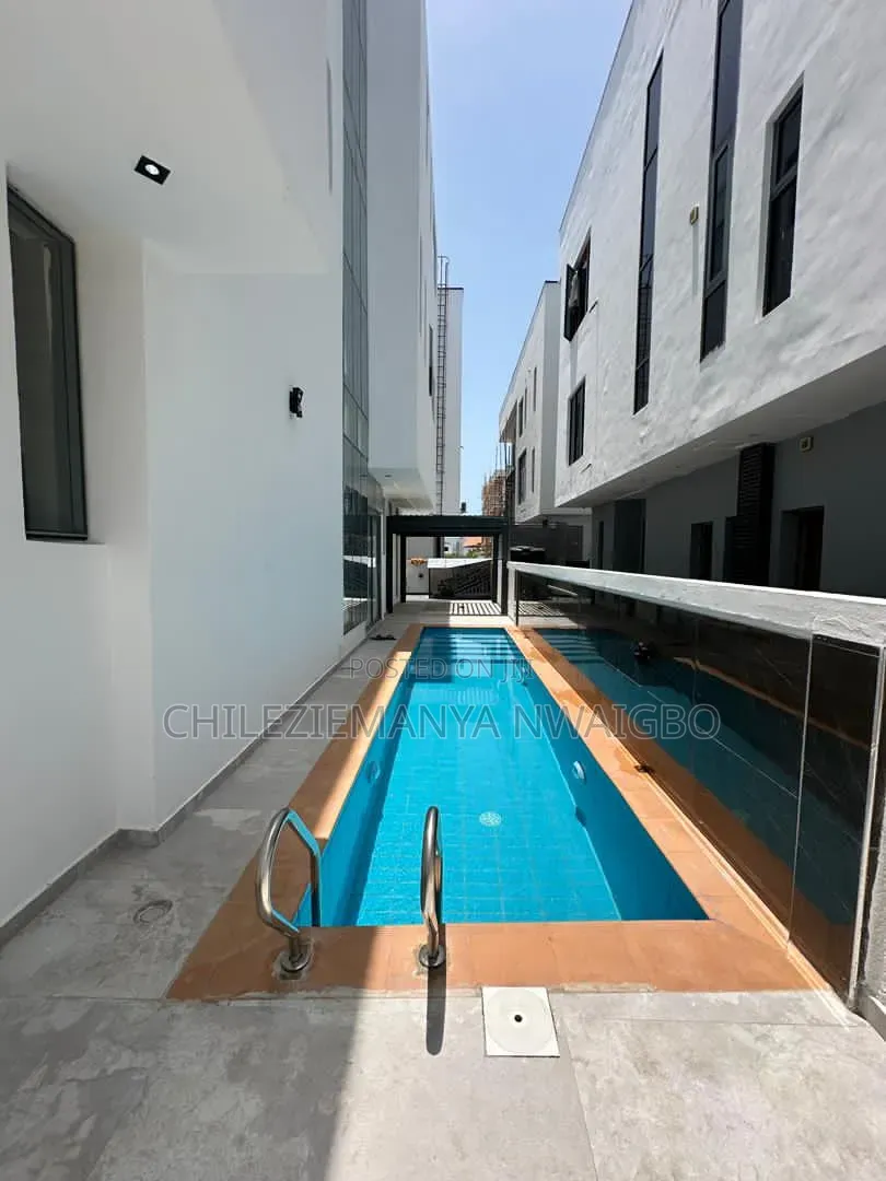 5bdrm Duplex in Ikate for sale in Ikate