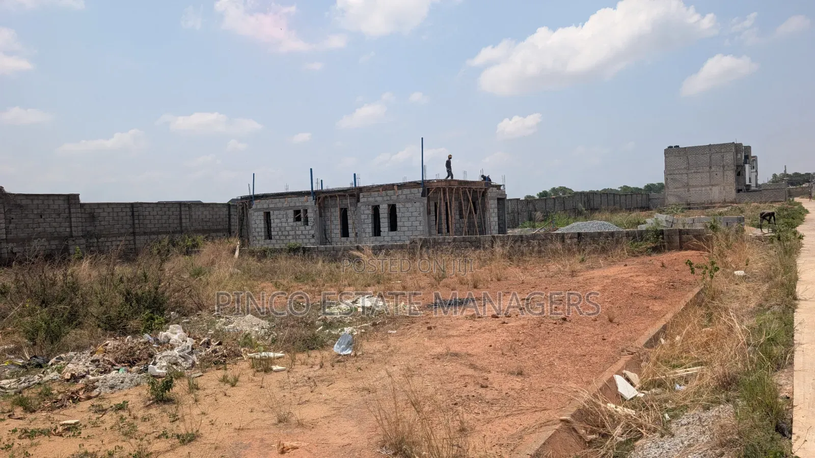 Duplex Plot for Sale in Karmo