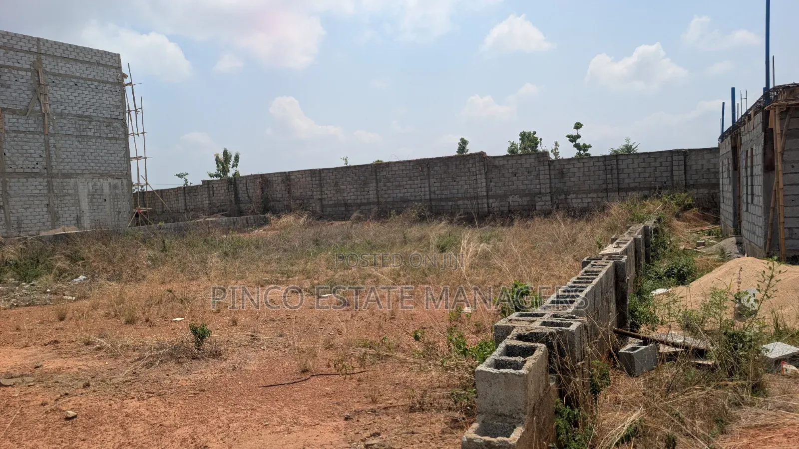 Duplex Plot for Sale in Karmo