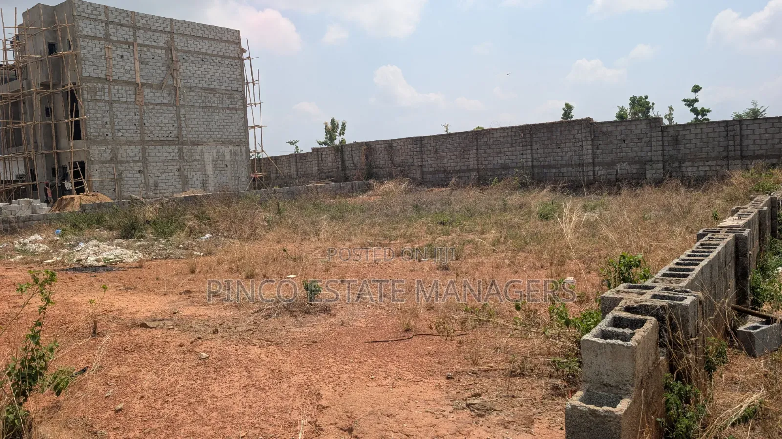 Duplex Plot for Sale in Karmo