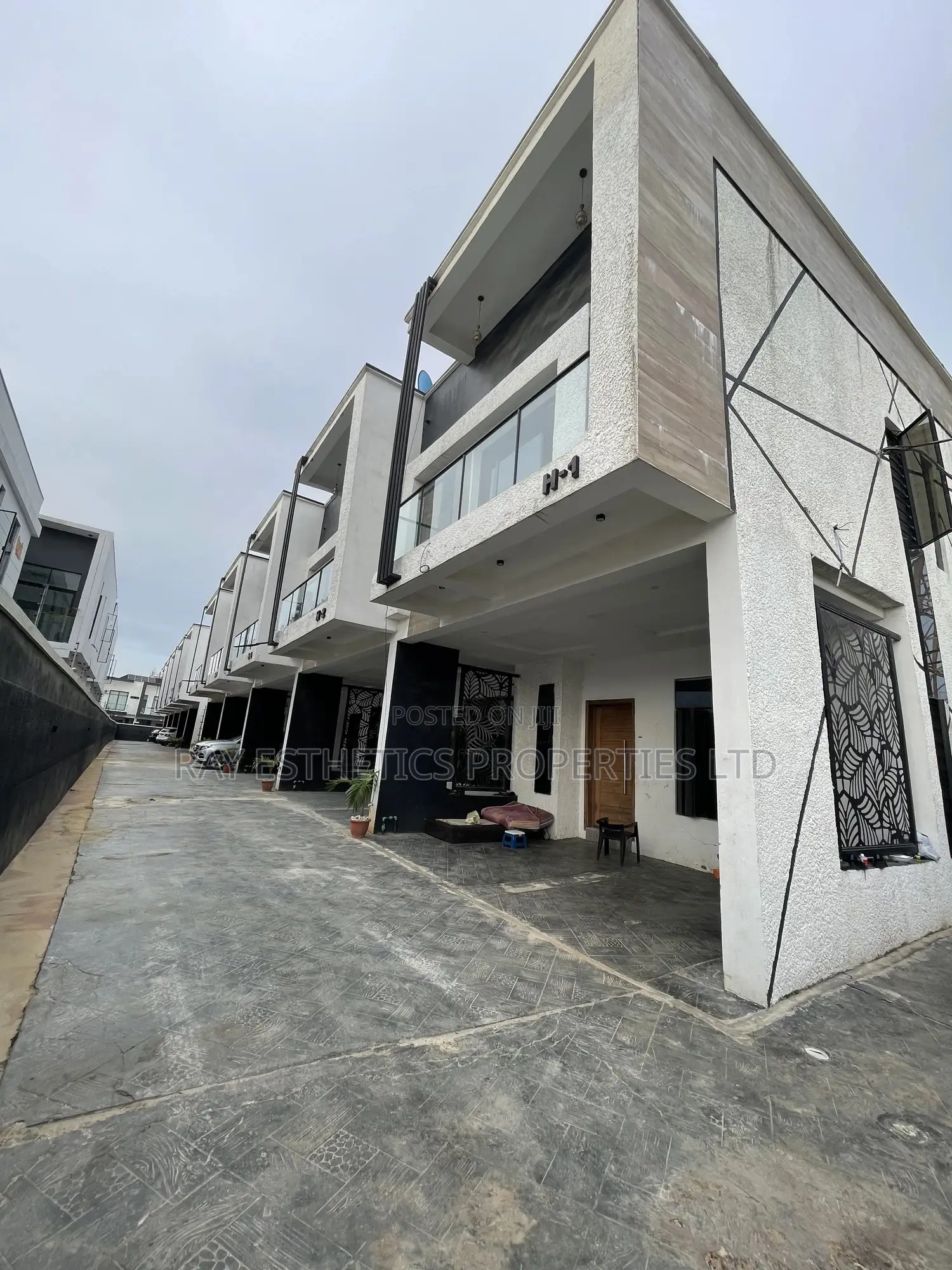 4bdrm Duplex in Angel’S Court 2, Ikota for rent in Ikota