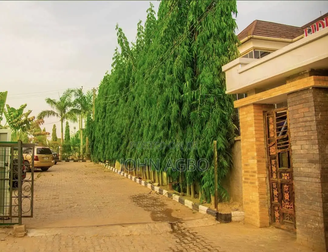 Twenty(20) Rooms Hotel in Gwarimpa in Gwarinpa