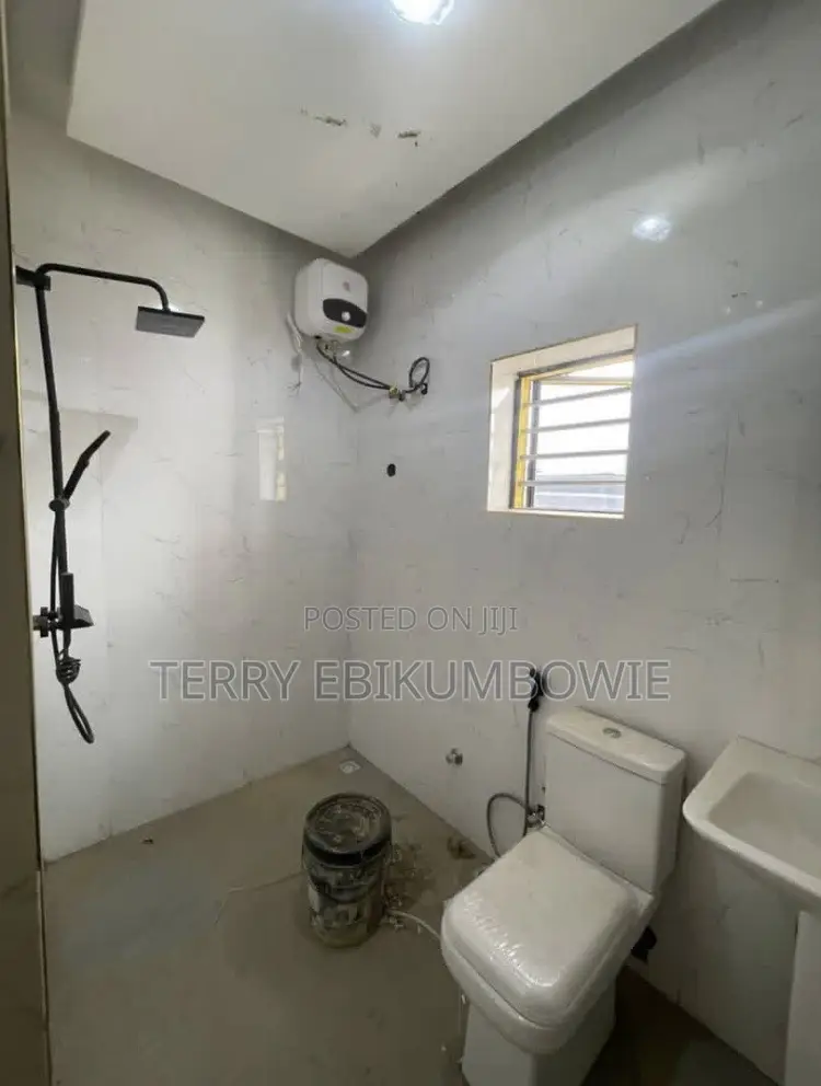 4bdrm Duplex in Lugbe District for rent in Lugbe District
