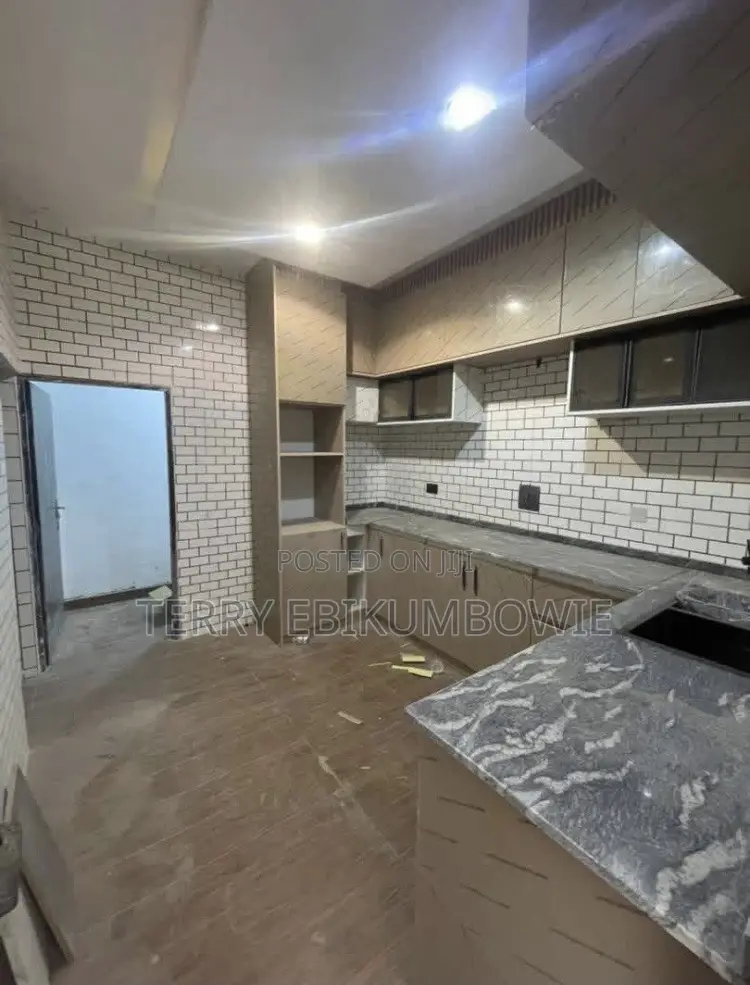 4bdrm Duplex in Lugbe District for rent in Lugbe District