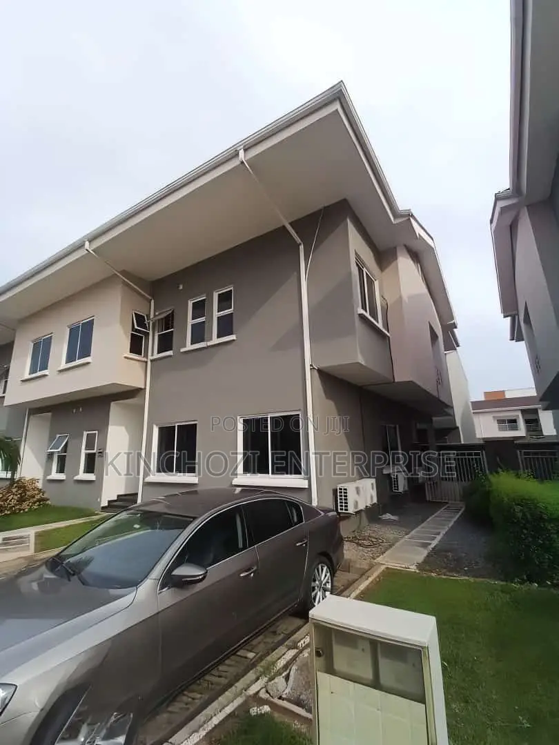 3bdrm Duplex in Earls Court Ikate for sale in Ikate