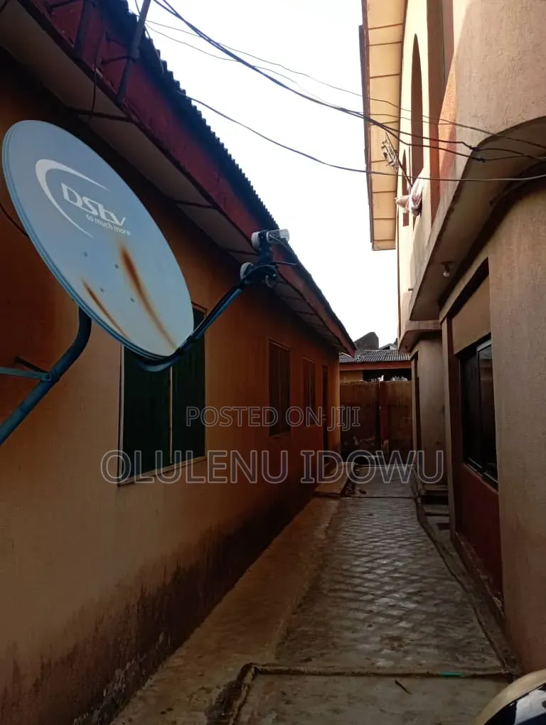 Furnished 3bdrm Block of Flats in Ijegun for sale in Ijegun