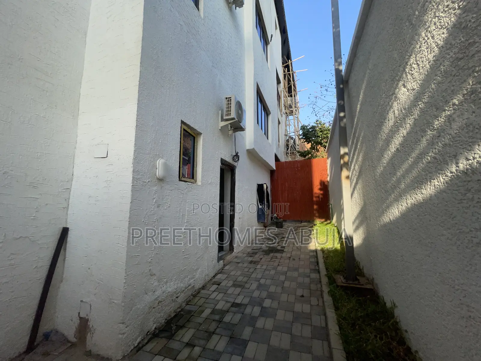 Exquisite 4 Bedrooms Terrace With Bq in Asokoro