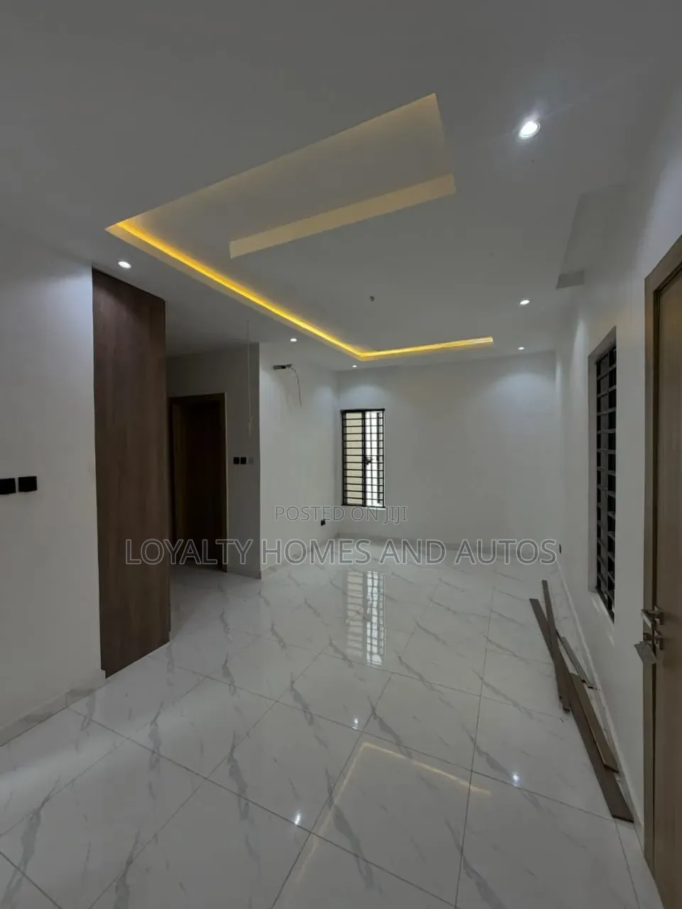 5bdrm House in Omole Phase 2 for sale in Omole Phase 2