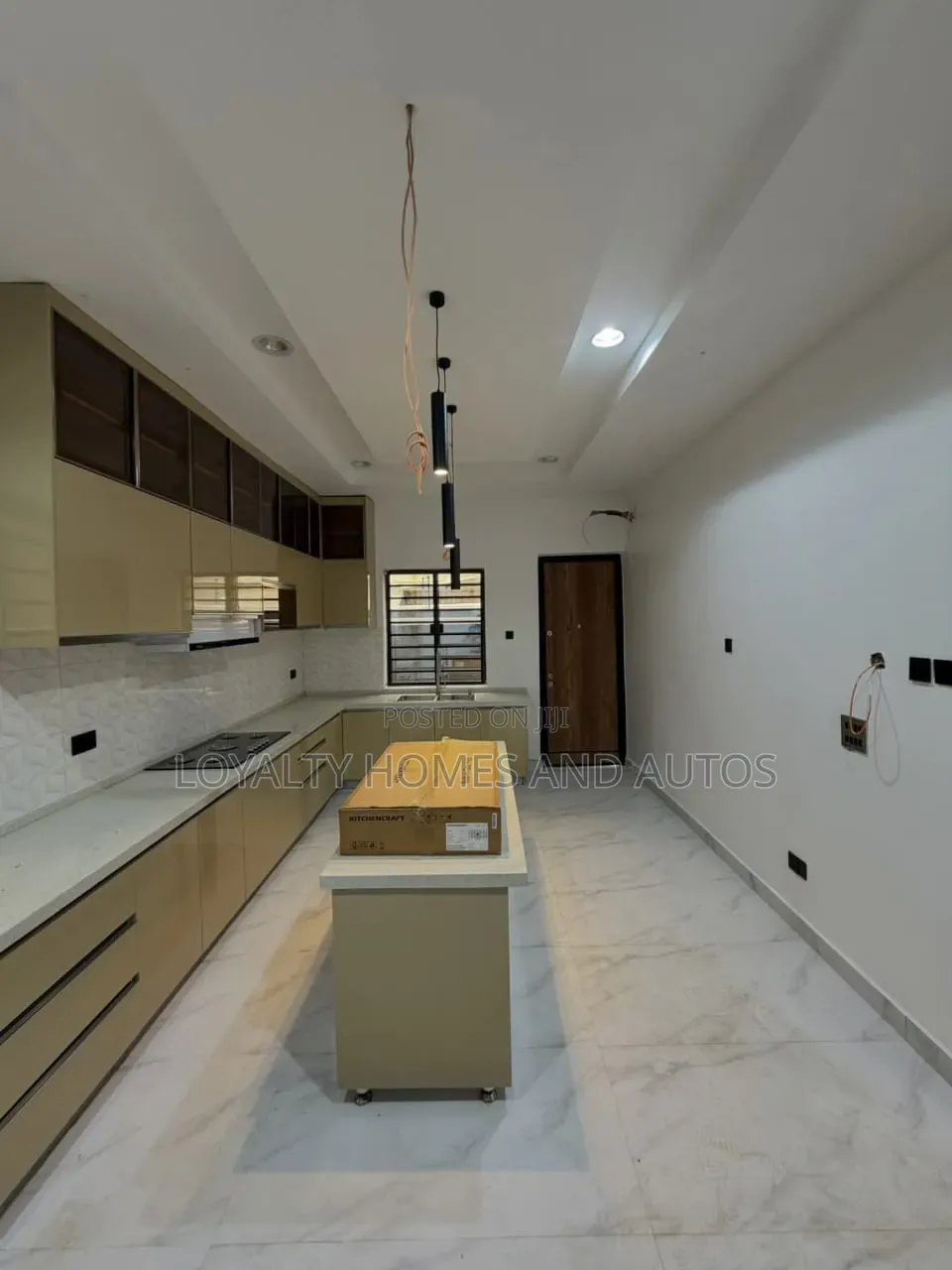 5bdrm House in Omole Phase 2 for sale in Omole Phase 2