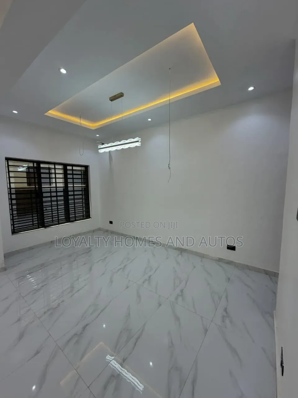 5bdrm House in Omole Phase 2 for sale in Omole Phase 2
