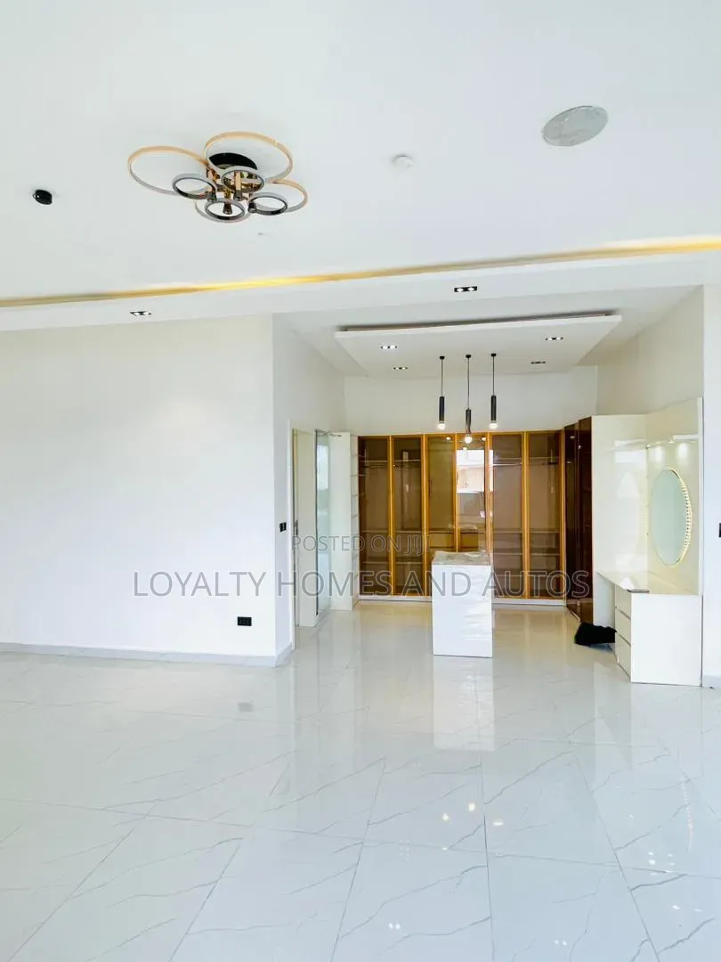 6bdrm House in Chevron for sale in Chevron