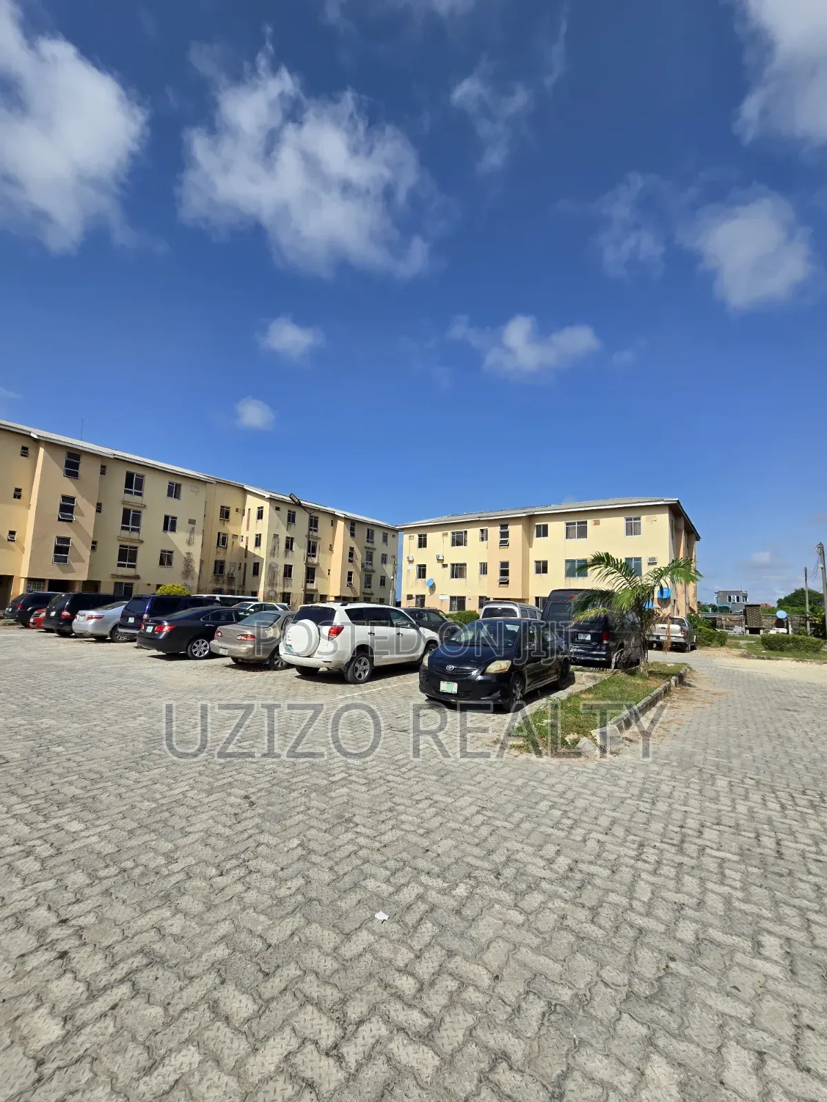 3bdrm Apartment in Chois Garden Estate, Abijo for sale in Abijo