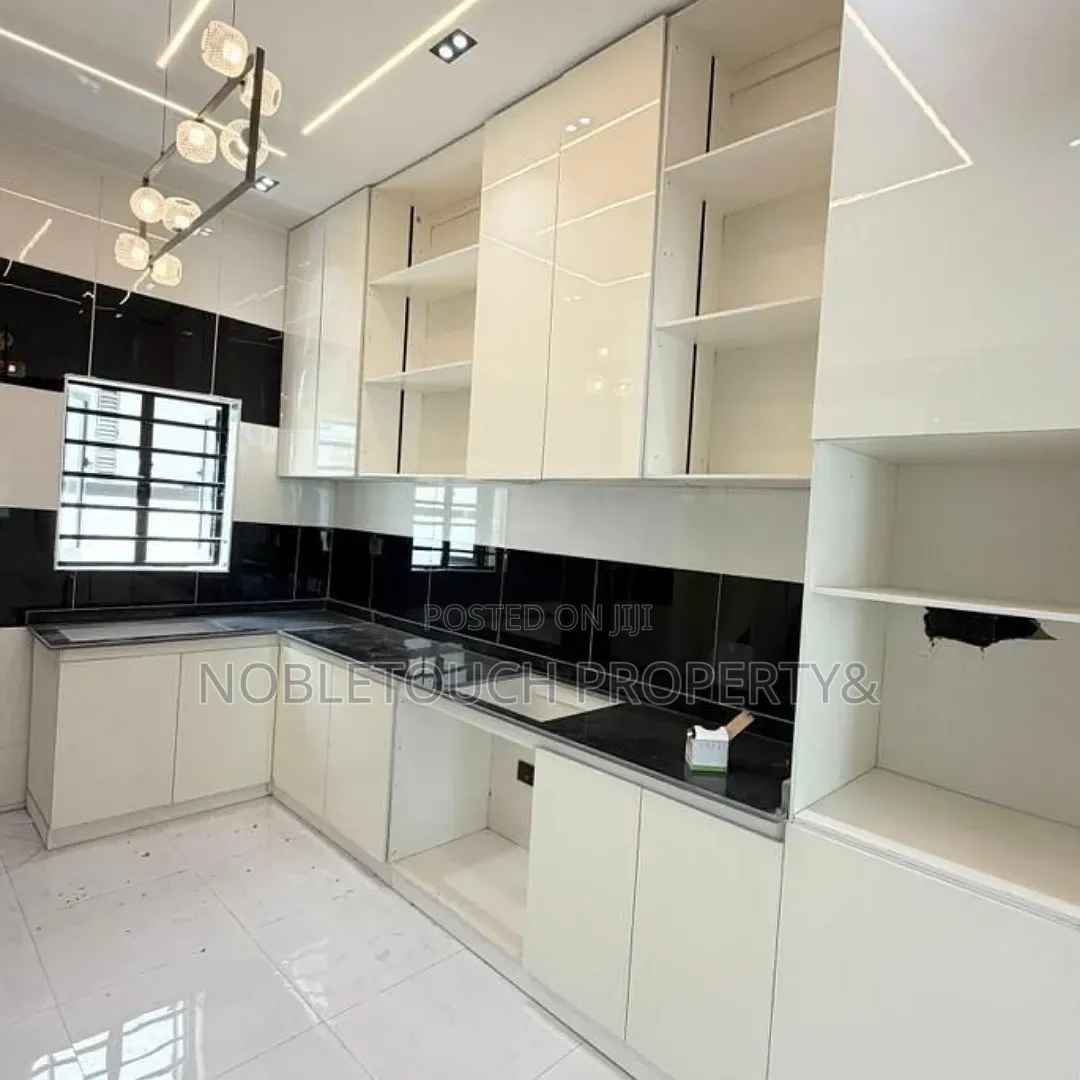 4bdrm Duplex in Ikota Gra Lekki for sale in Ikota