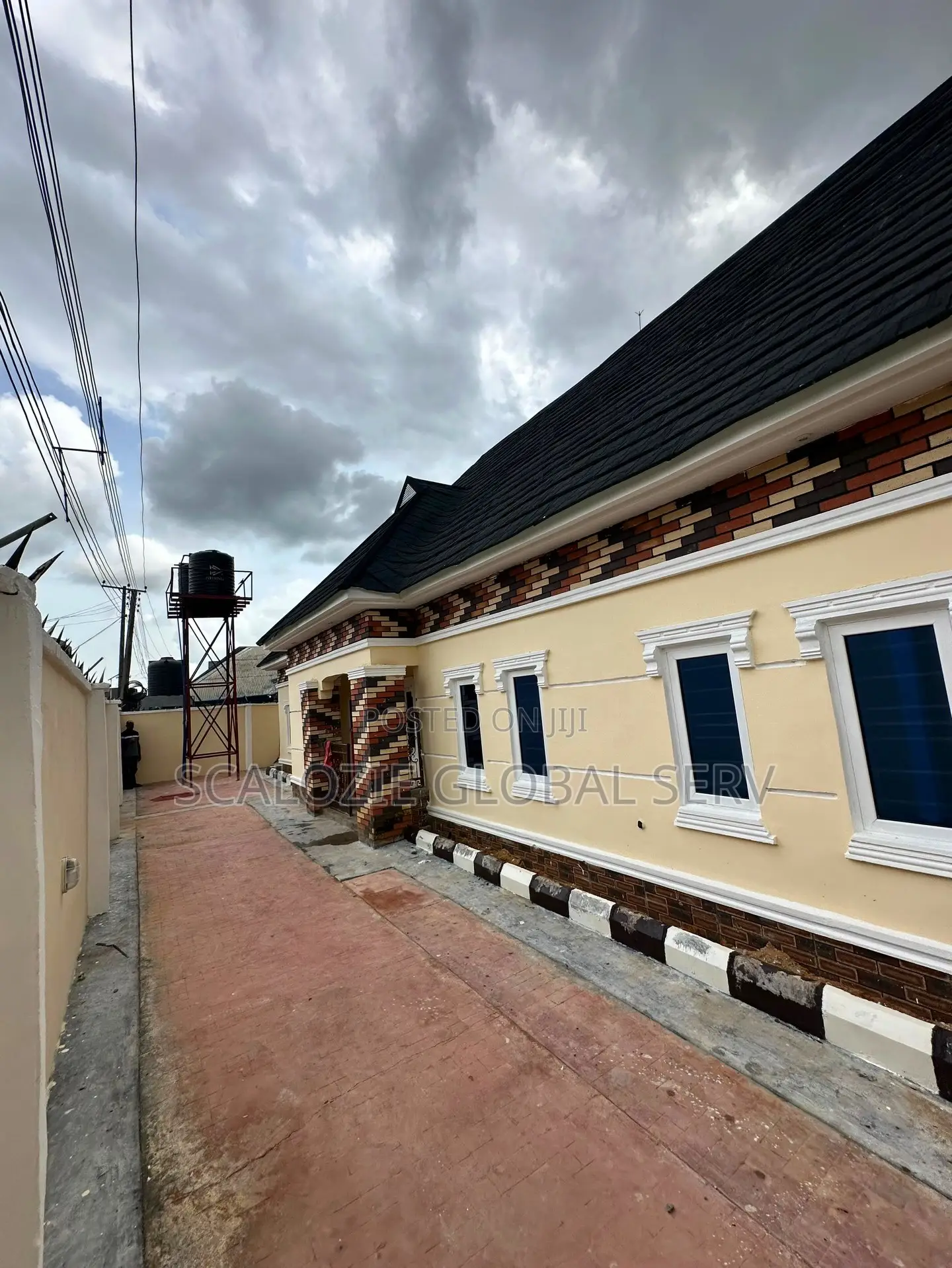 2bdrm Block of Flats in Rumunduru, Port-Harcourt for sale in Port-Harcourt