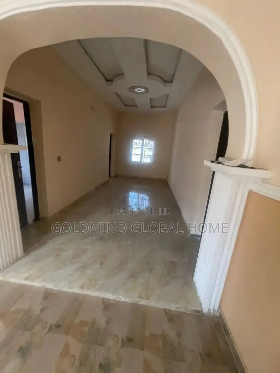 4bdrm Bungalow in Lugbe - Abuja for sale in Sabon Lugbe