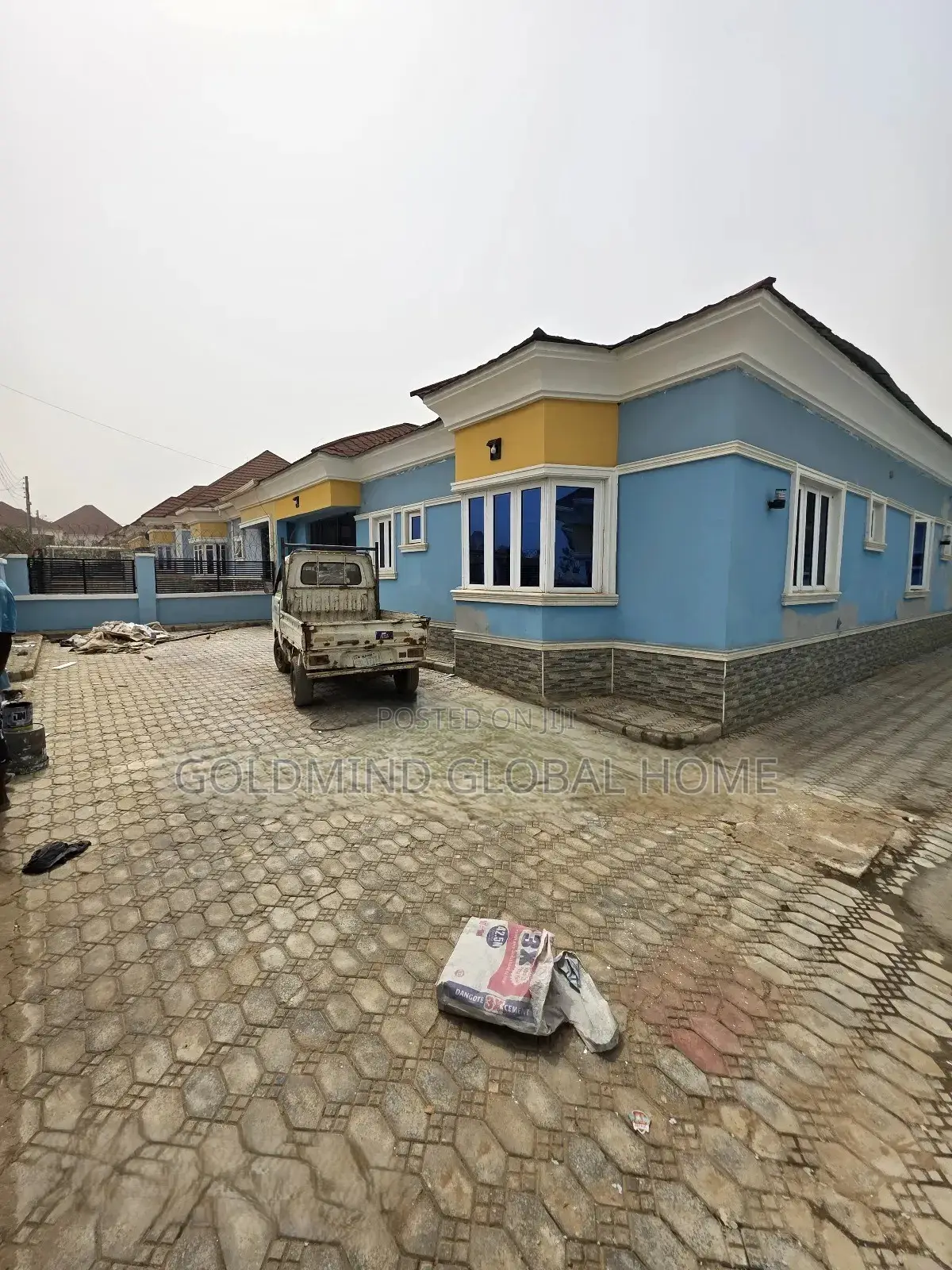 3bdrm Bungalow in Lugbe - Abuja for sale in Sabon Lugbe