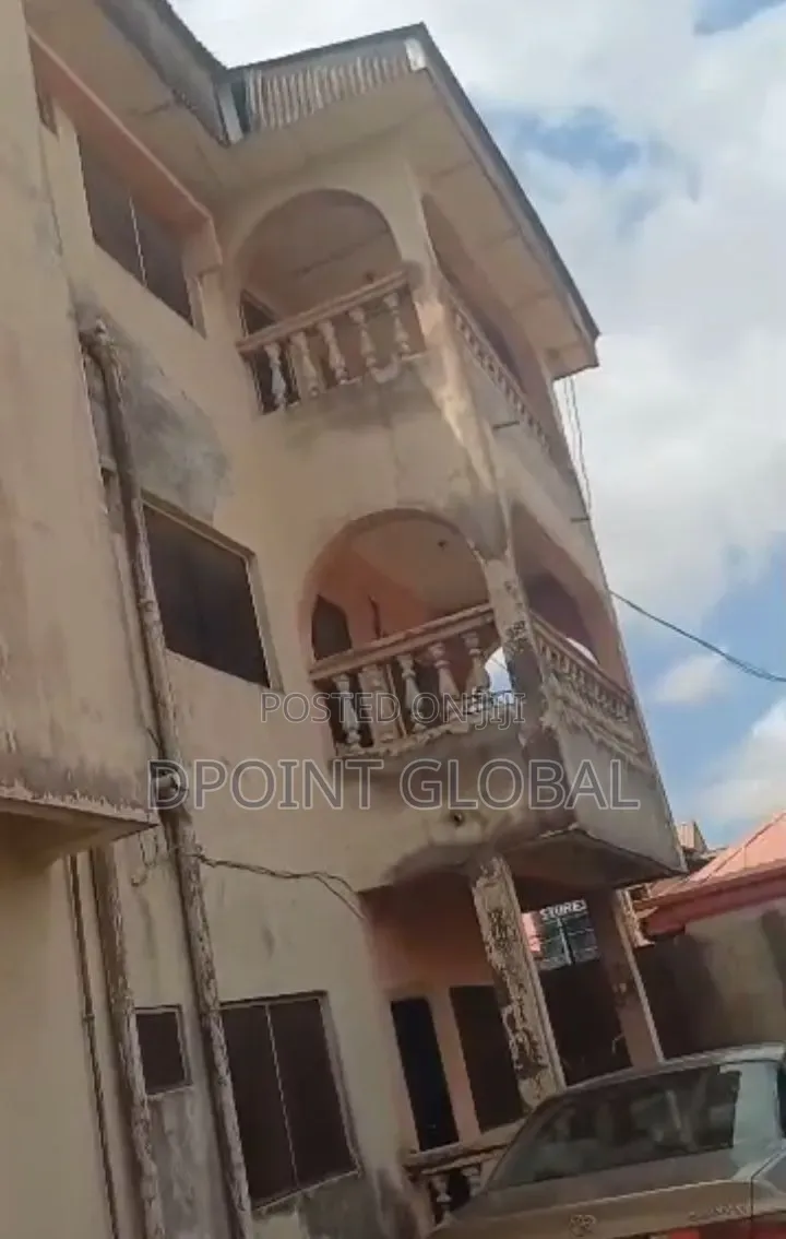 14bdrm Block of Flats in In Estate, Ejigbo / Ejigbo for sale in Ejigbo / Ejigbo
