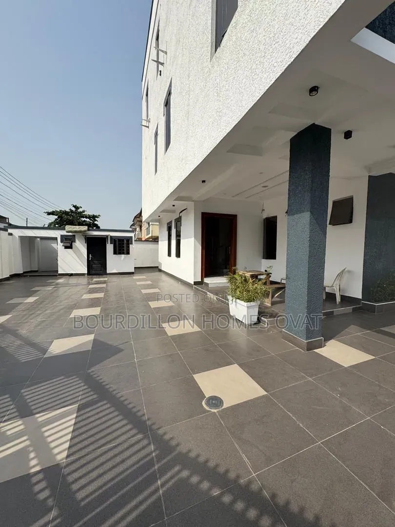 4bdrm Duplex in Lekki Phase 1 for sale in Lekki Phase 1