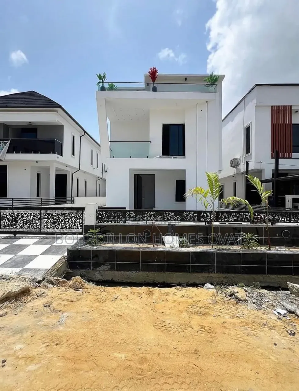 5bdrm Duplex in Ikota Lagos State for sale in Ikota
