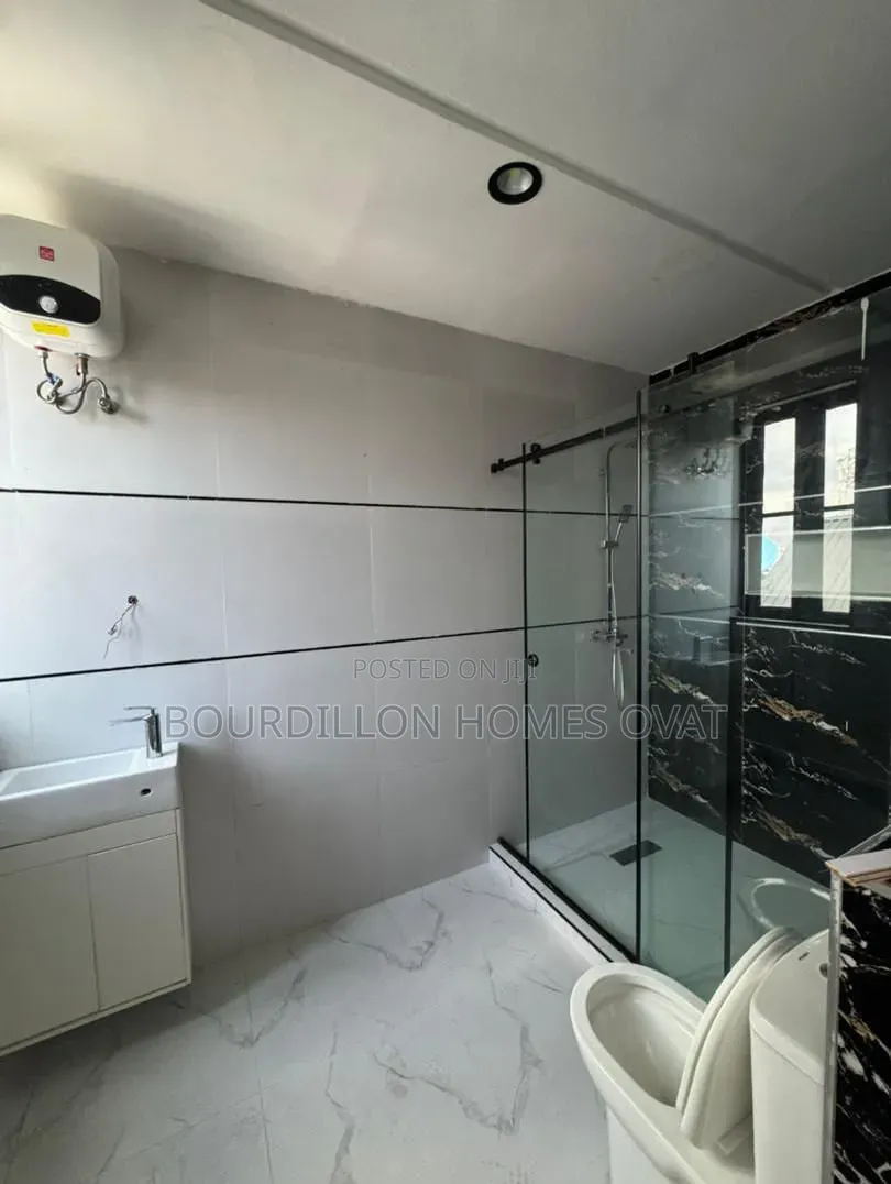 3bdrm Apartment in Ikate Lagos for rent in Ikate