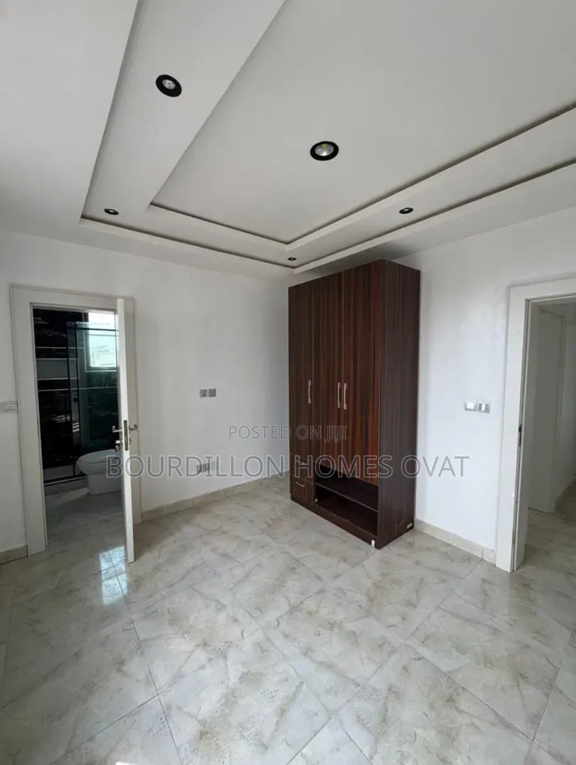 3bdrm Apartment in Ikate Lagos for rent in Ikate