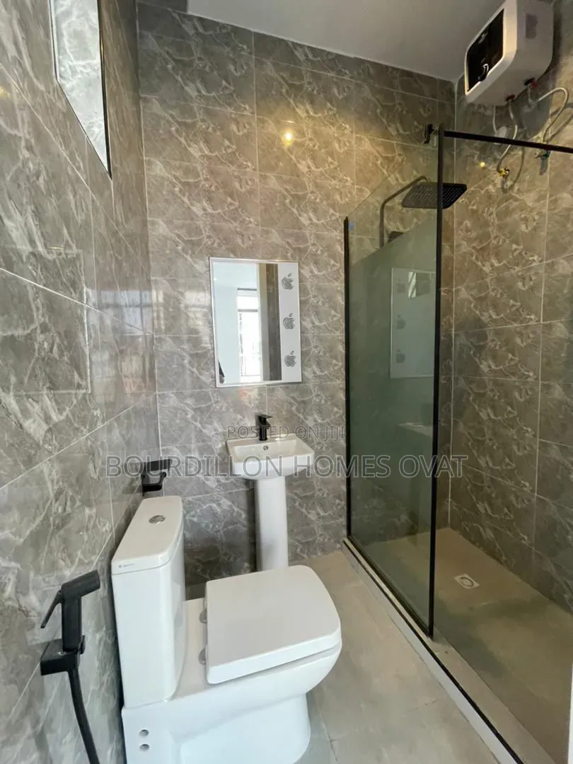 2bdrm Apartment in Ologolo Lekki Lagos for sale in Ologolo