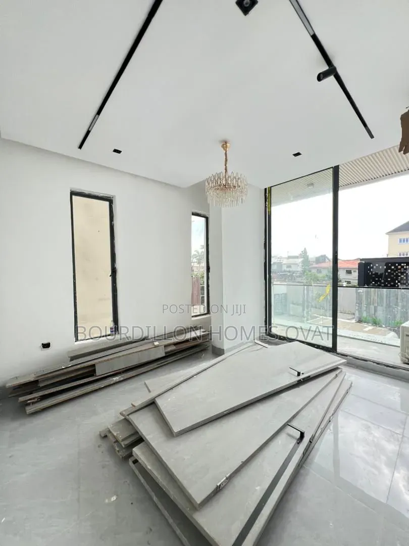 5bdrm Duplex in Ikoyi Lagos State for sale in Ikoyi S.W