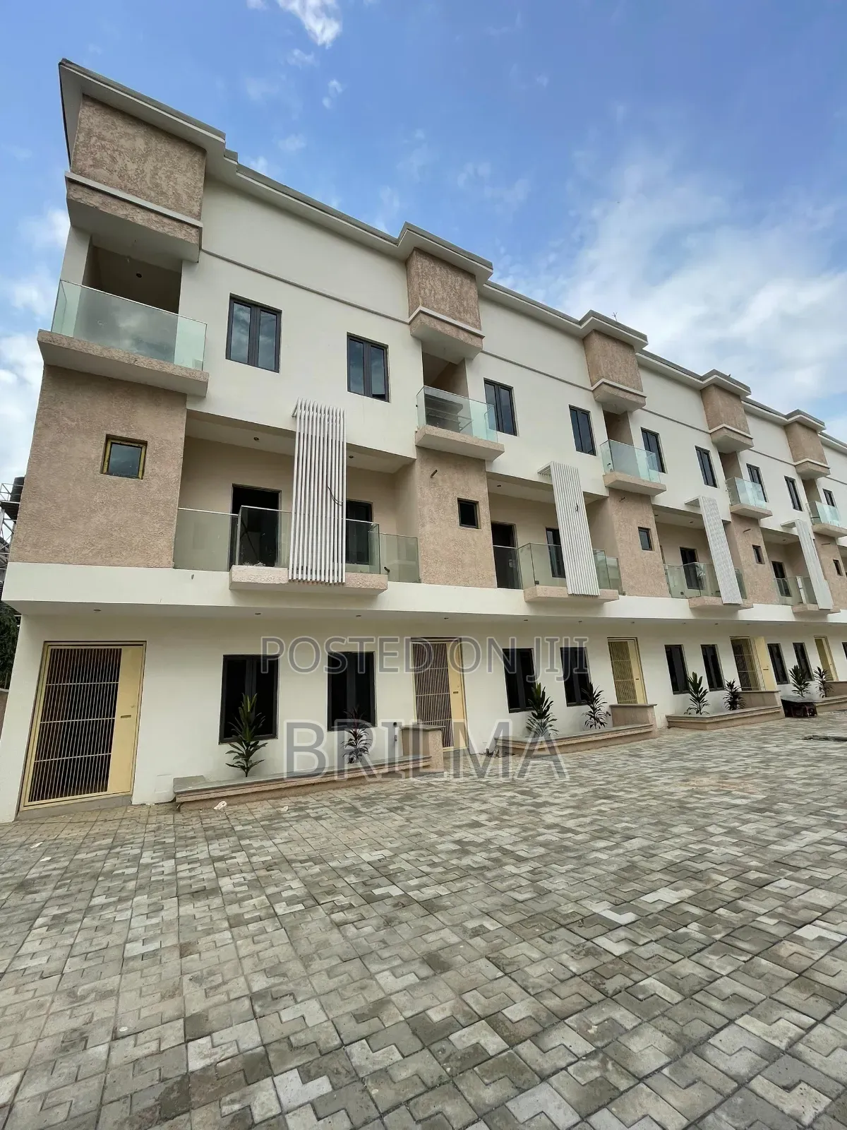 4bdrm Duplex in Jahi for sale in Jahi