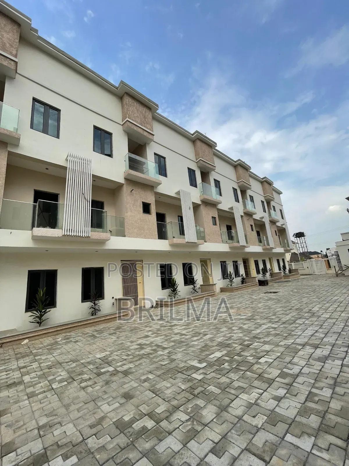 4bdrm Duplex in Jahi for sale in Jahi