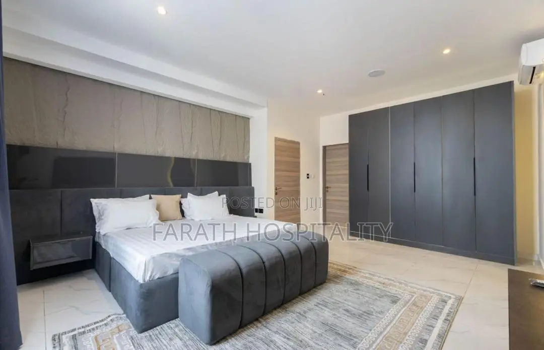Cute 2 Bedroom Apartment With Pool and Gym in Lekki Phase 1