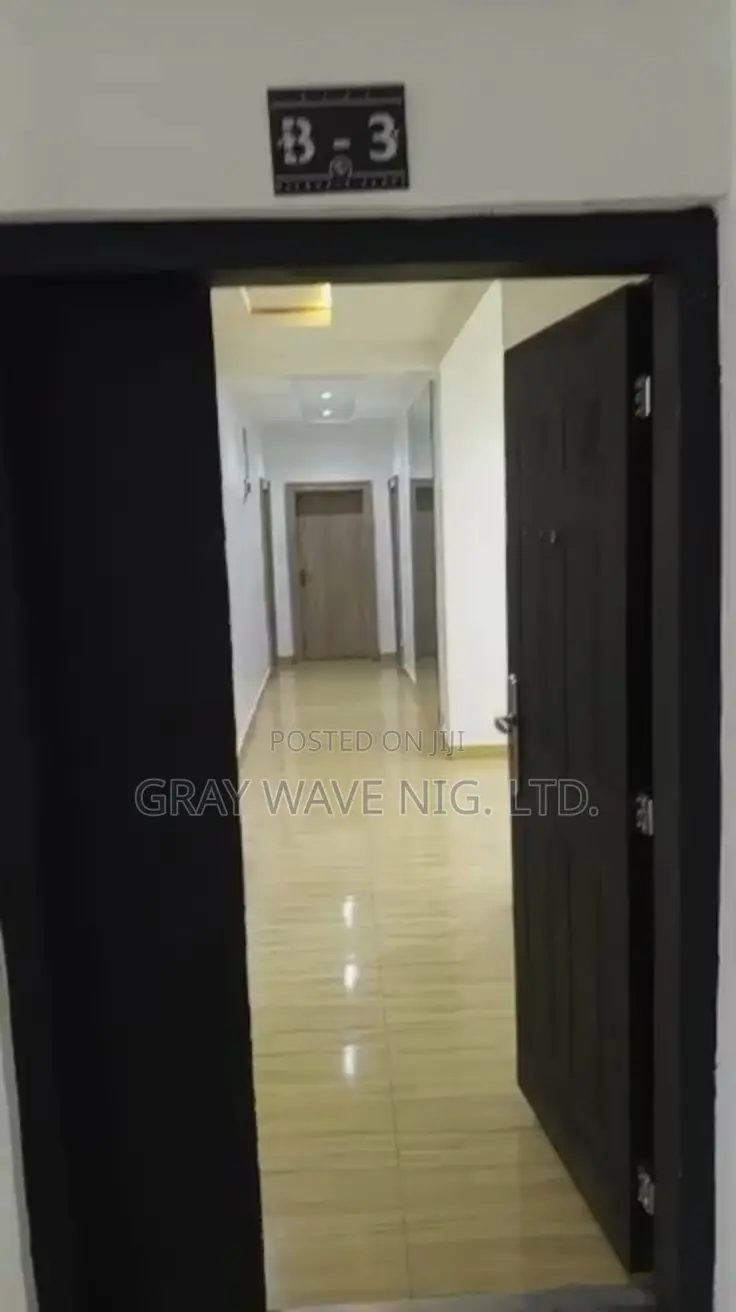 3bdrm Block of Flats in Wuye for rent in Wuye