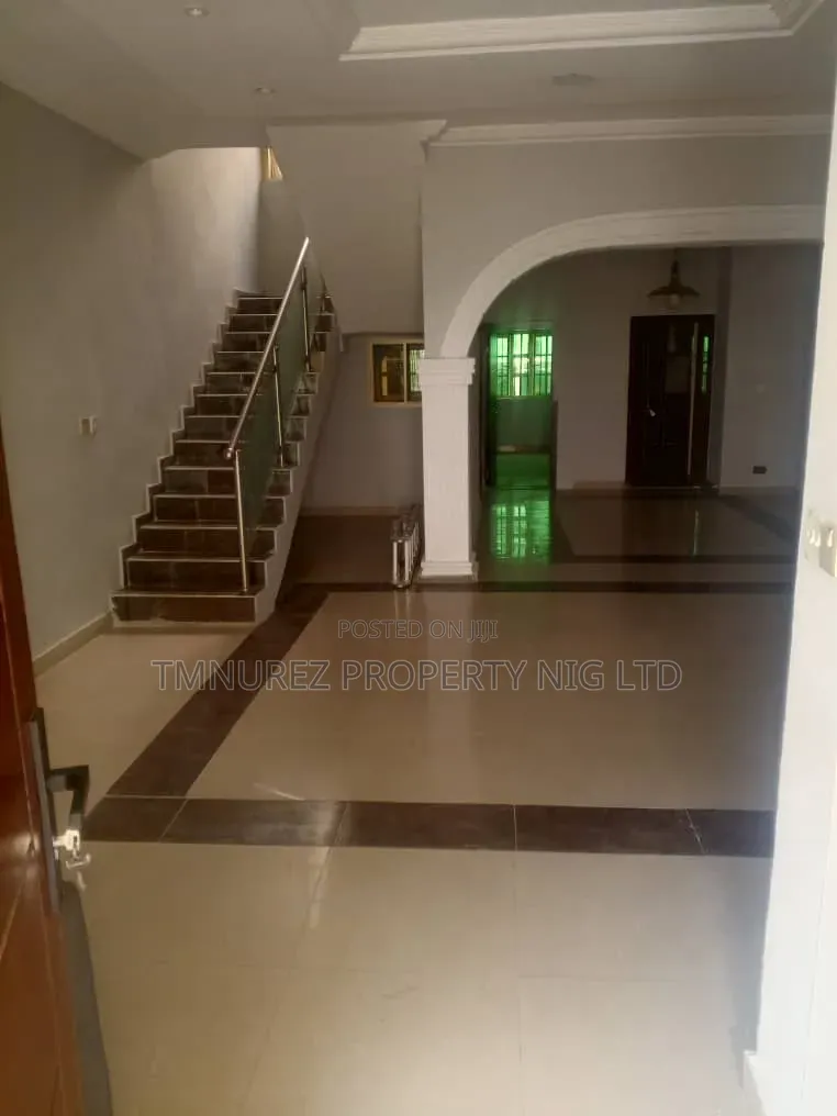 4bdrm Duplex in Lekki Phase 1 for rent in Lekki Phase 1