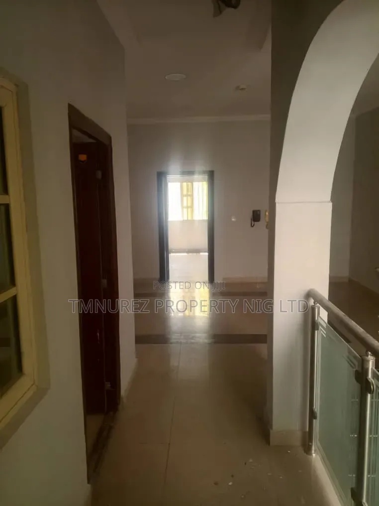 4bdrm Duplex in Lekki Phase 1 for rent in Lekki Phase 1