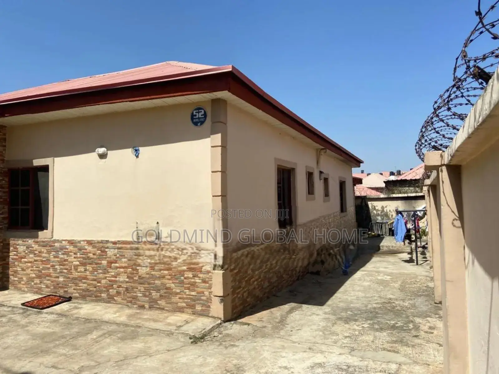 2bdrm Bungalow in Lugbe - Abuja for sale in Sabon Lugbe