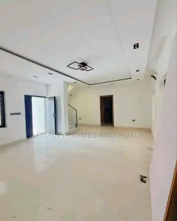 4bdrm Duplex in GRA Phase 1 for sale in GRA Phase 1