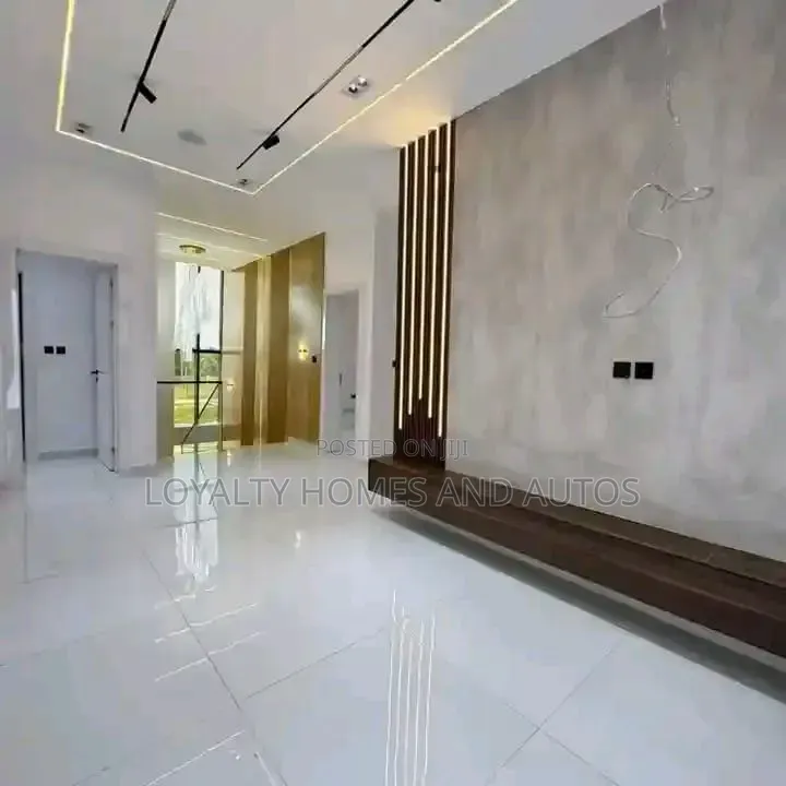 5bdrm House in Chevron for sale in Chevron