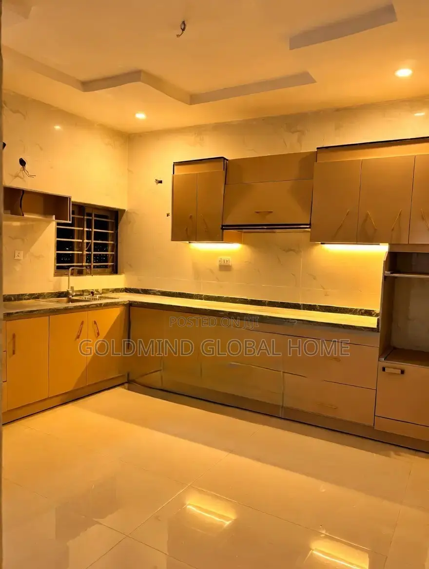 Furnished 5bdrm Duplex in Lugbe - Abuja for sale in Sabon Lugbe