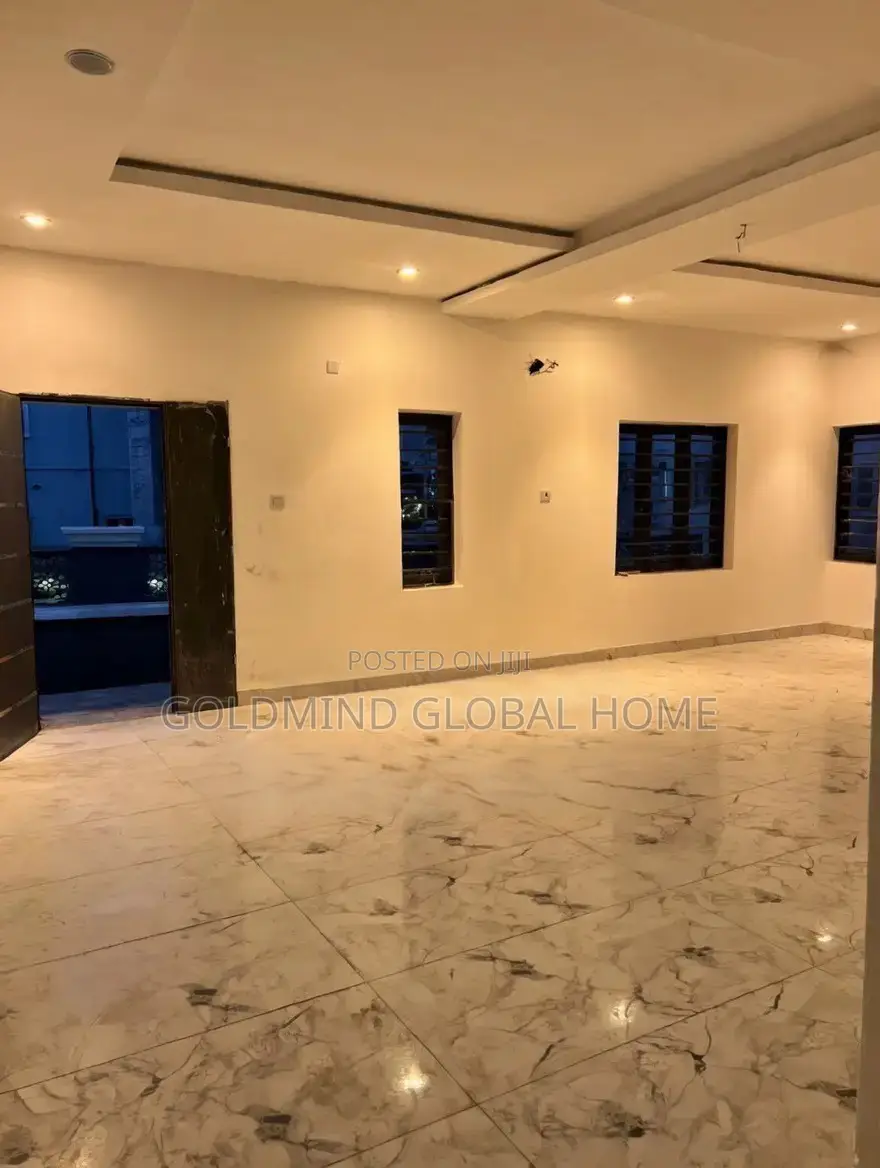Furnished 5bdrm Duplex in Lugbe - Abuja for sale in Sabon Lugbe